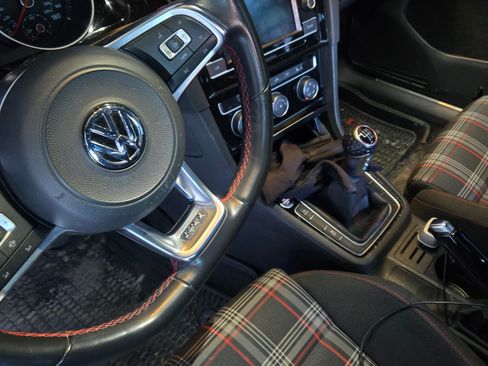 Used 2019 Volkswagen GTI Rabbit Edition image 6