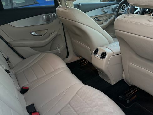 Used 2020 Mercedes-Benz GLC 350e 4MATIC image 12