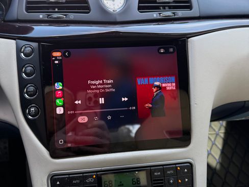 Used 2016 Maserati GranTurismo Sport image 19