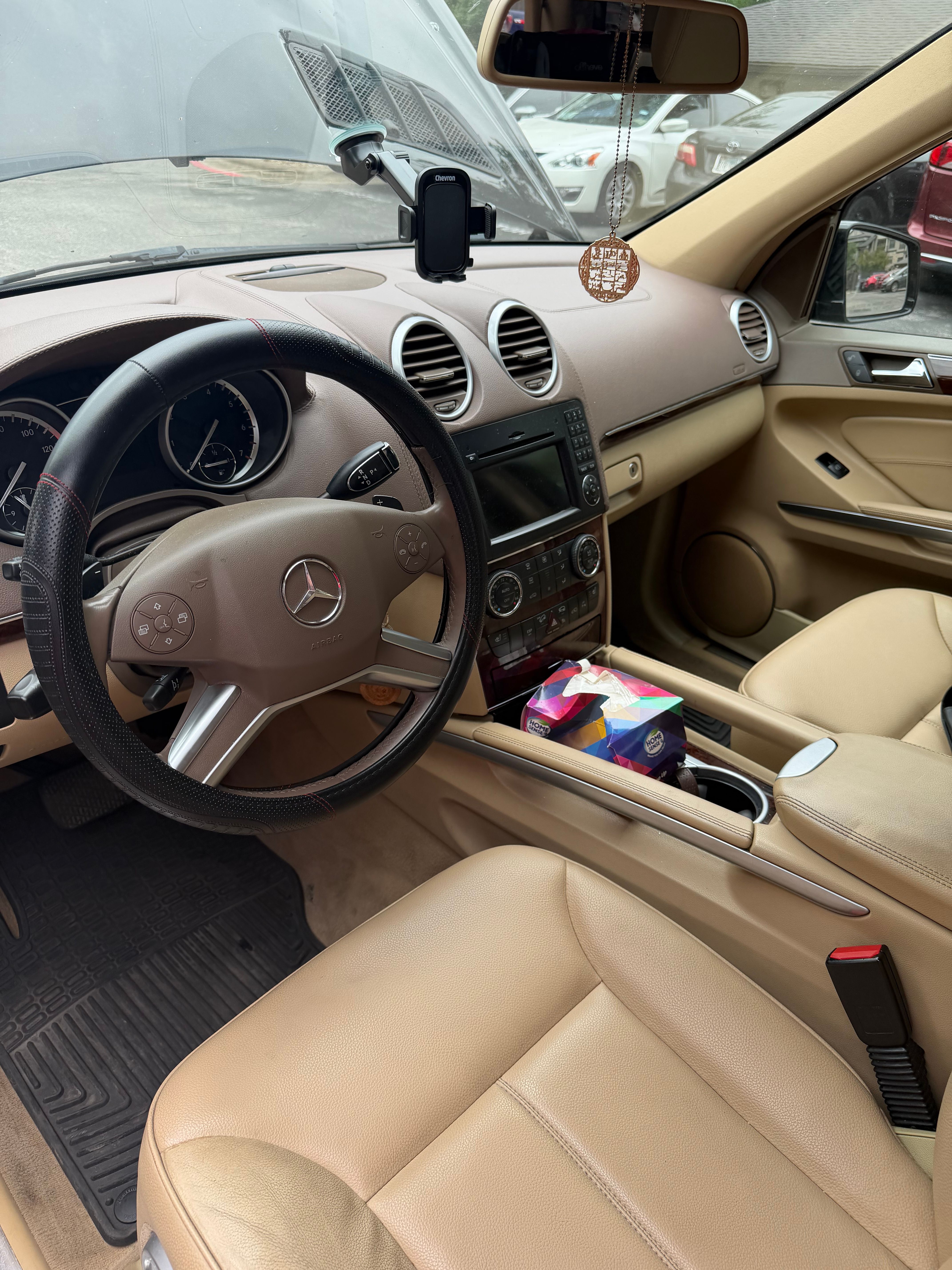 Used 2011 Mercedes-Benz GL 450 4MATIC w/ Premium 1 Pkg image 12