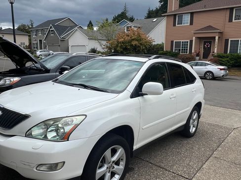 Used 2005 Lexus RX 330 AWD w/ Premium Plus Pkg image 4