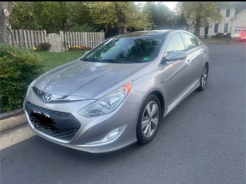 Used 2012 Hyundai Sonata Hybrid Sedan 4D w/ Ultimate Pkg image 6