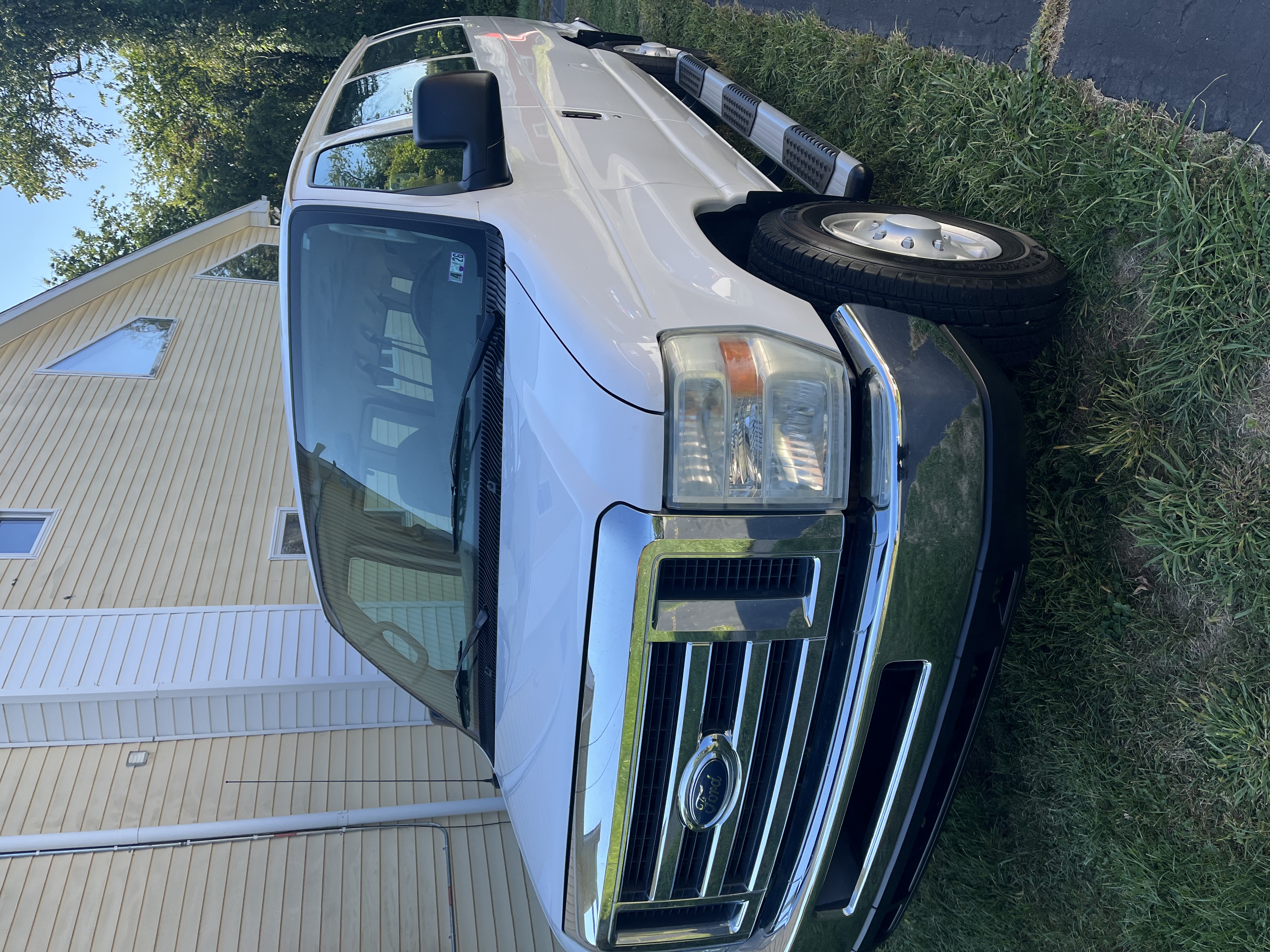 Used 2008 Ford E-350 and Econoline 350 XLT RWD image 14