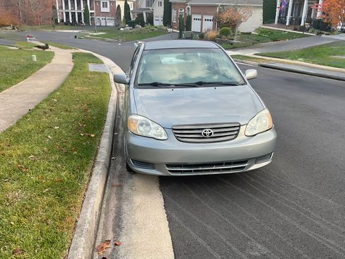 Used 2003 Toyota Corolla CE image 1