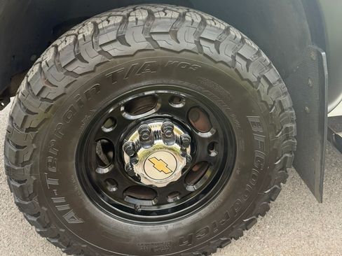 Used 2000 Chevrolet Silverado 2500 4x4 Extended Cab image 9