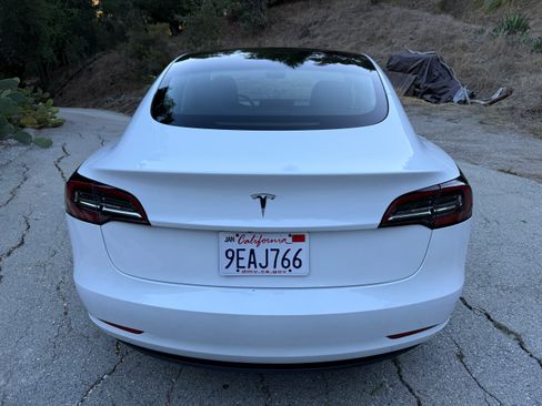 Used 2023 Tesla Model 3 Standard Range image 6