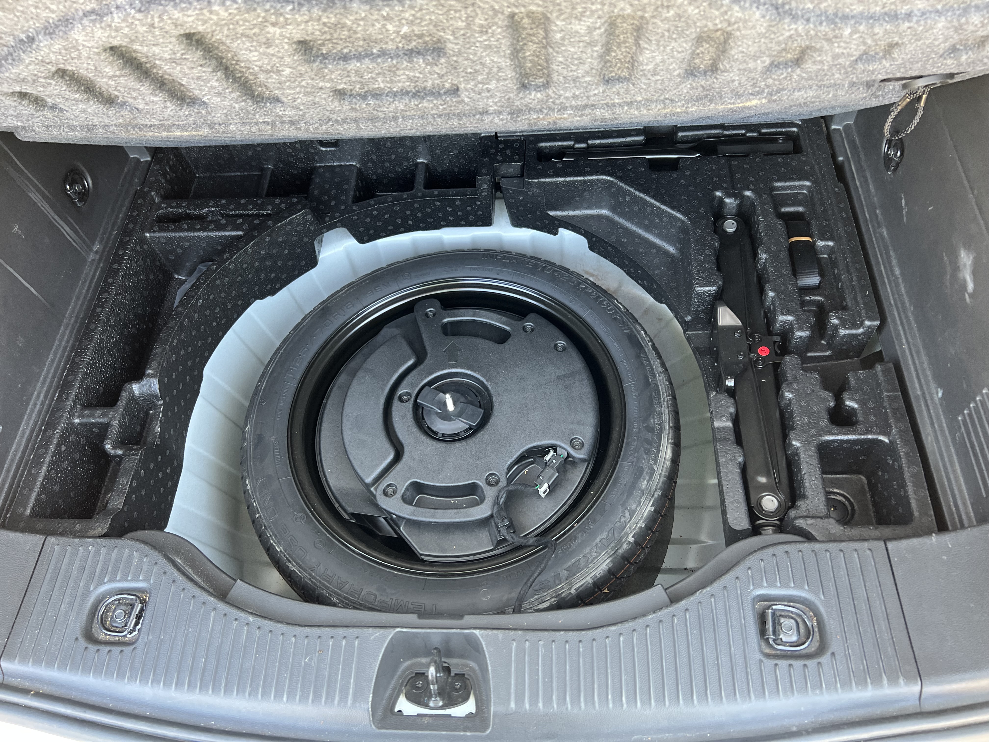 Used 2018 Buick Encore Preferred FWD image 25