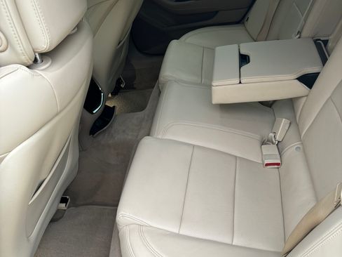 Used 2014 Cadillac CTS Luxury RWD image 7