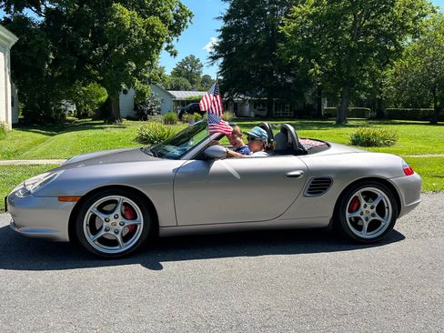 Used 2004 Porsche Boxster S image 9