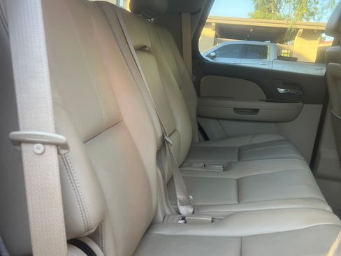 Used 2010 Chevrolet Tahoe LT RWD image 6