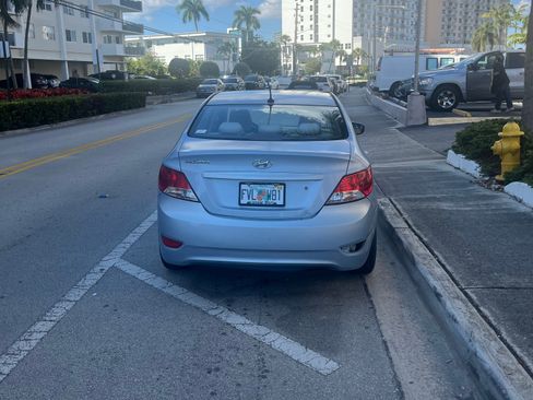 Used 2014 Hyundai Accent GLS image 6