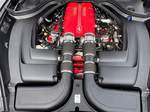 Used 2010 Ferrari California image 22