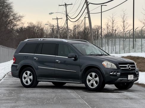 Used 2011 Mercedes-Benz GL 450 4MATIC w/ Premium 1 Pkg image 4