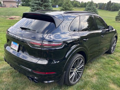Used 2019 Porsche Cayenne E-Hybrid AWD/4WD image 8