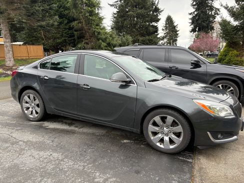 Used 2014 Buick Regal Premium w/ Driver Confidence Package #2 image 2