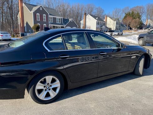 Used 2011 BMW 528i Sedan image 22