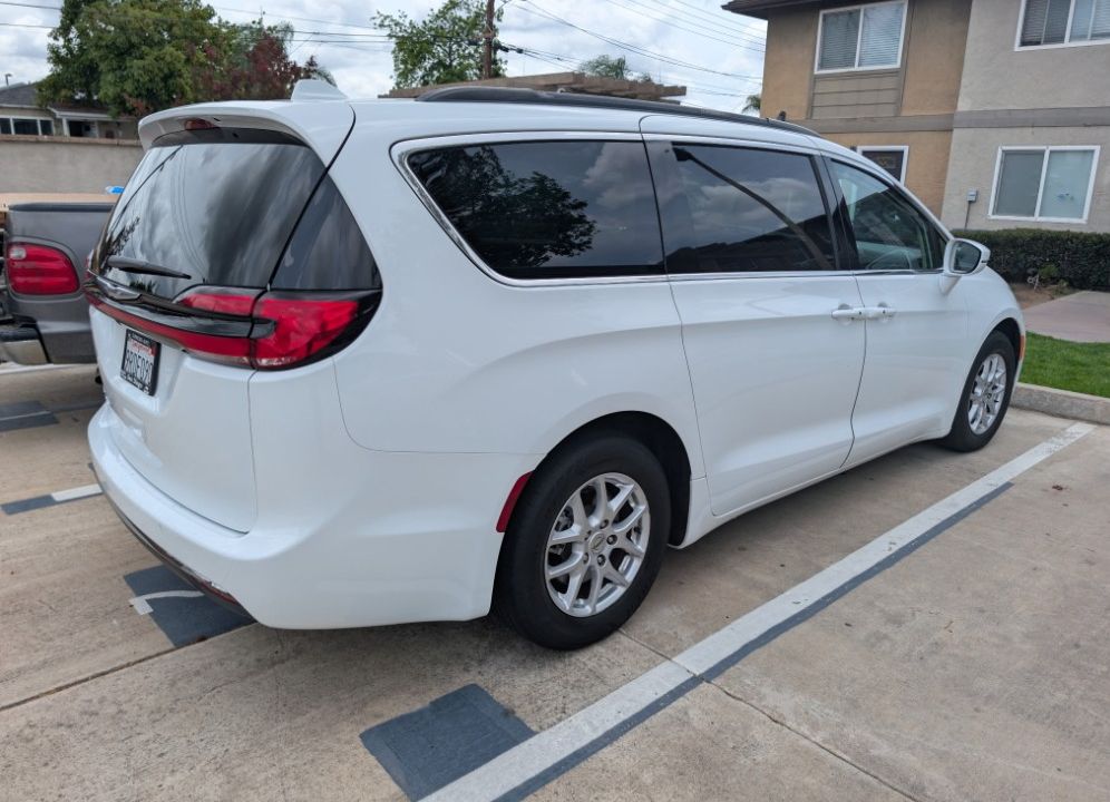 Used 2022 Chrysler Pacifica Touring-L FWD image 15