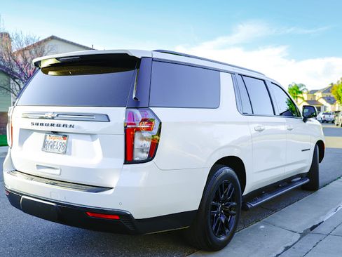 Used 2022 Chevrolet Suburban Z71 w/ Z71 Off-Road Package image 10