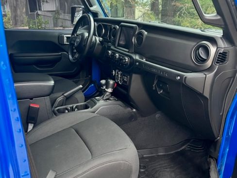 Used 2021 Jeep Wrangler Unlimited Sport image 14