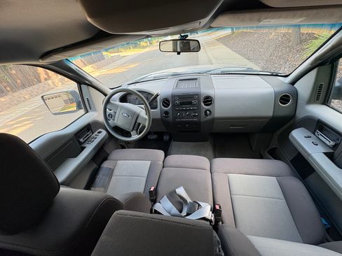 Used 2005 Ford F150 XLT RWD image 9