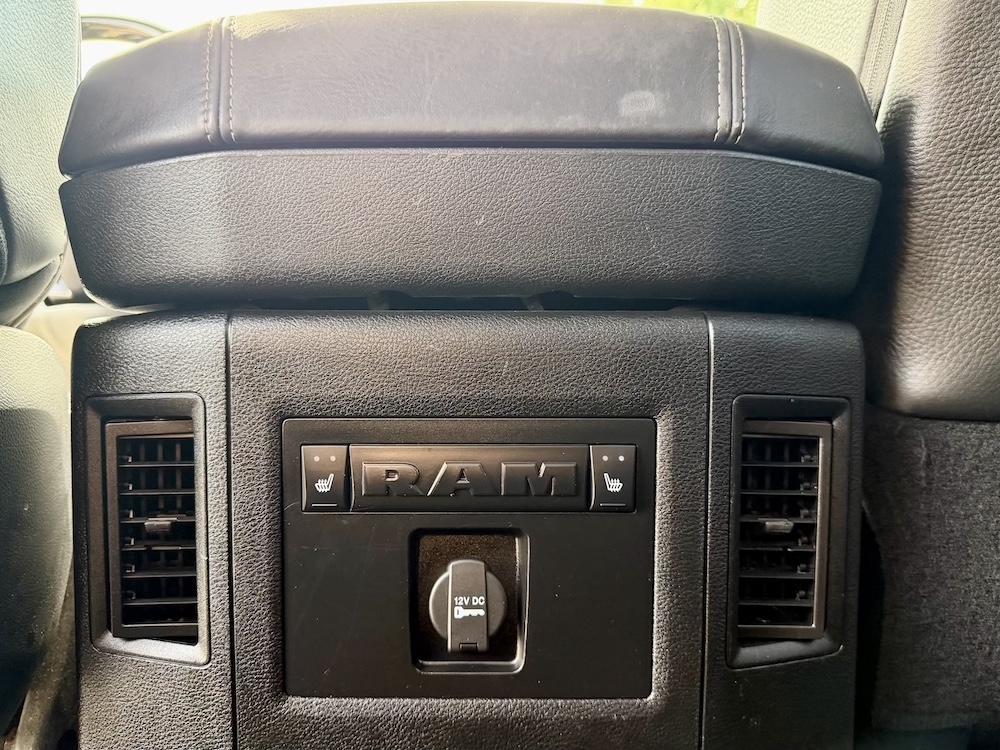 Used 2015 RAM 1500 Limited AWD/4WD image 17
