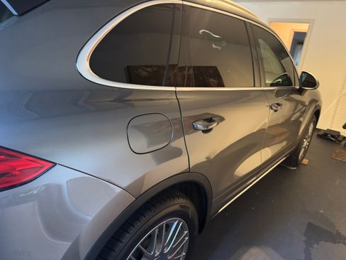 Used 2017 Porsche Cayenne S image 6