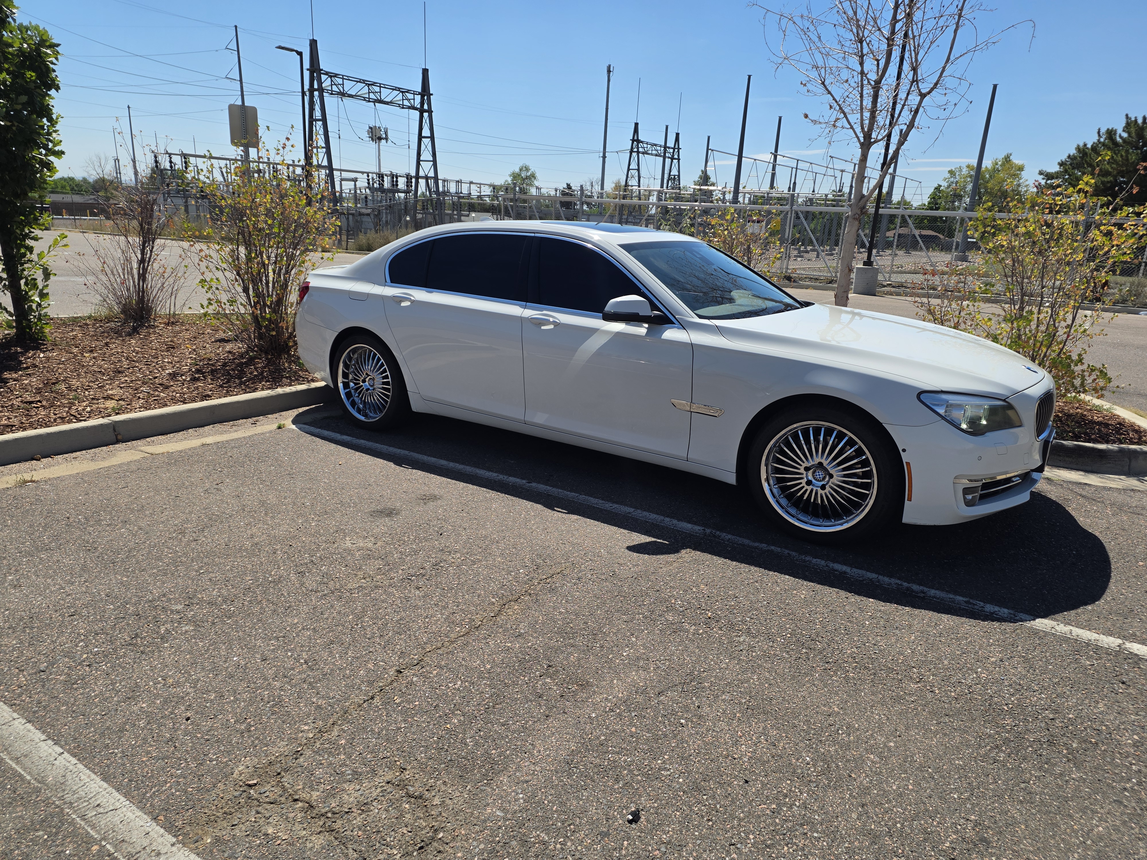 Used 2013 BMW 740Li RWD image 2