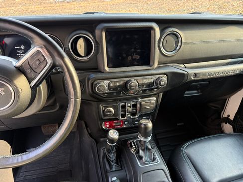 Used 2022 Jeep Wrangler Unlimited Rubicon 4xe w/ Cold Weather Group image 22