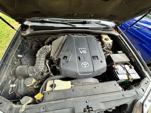 Used 2004 Toyota 4Runner Limited RWD image 12