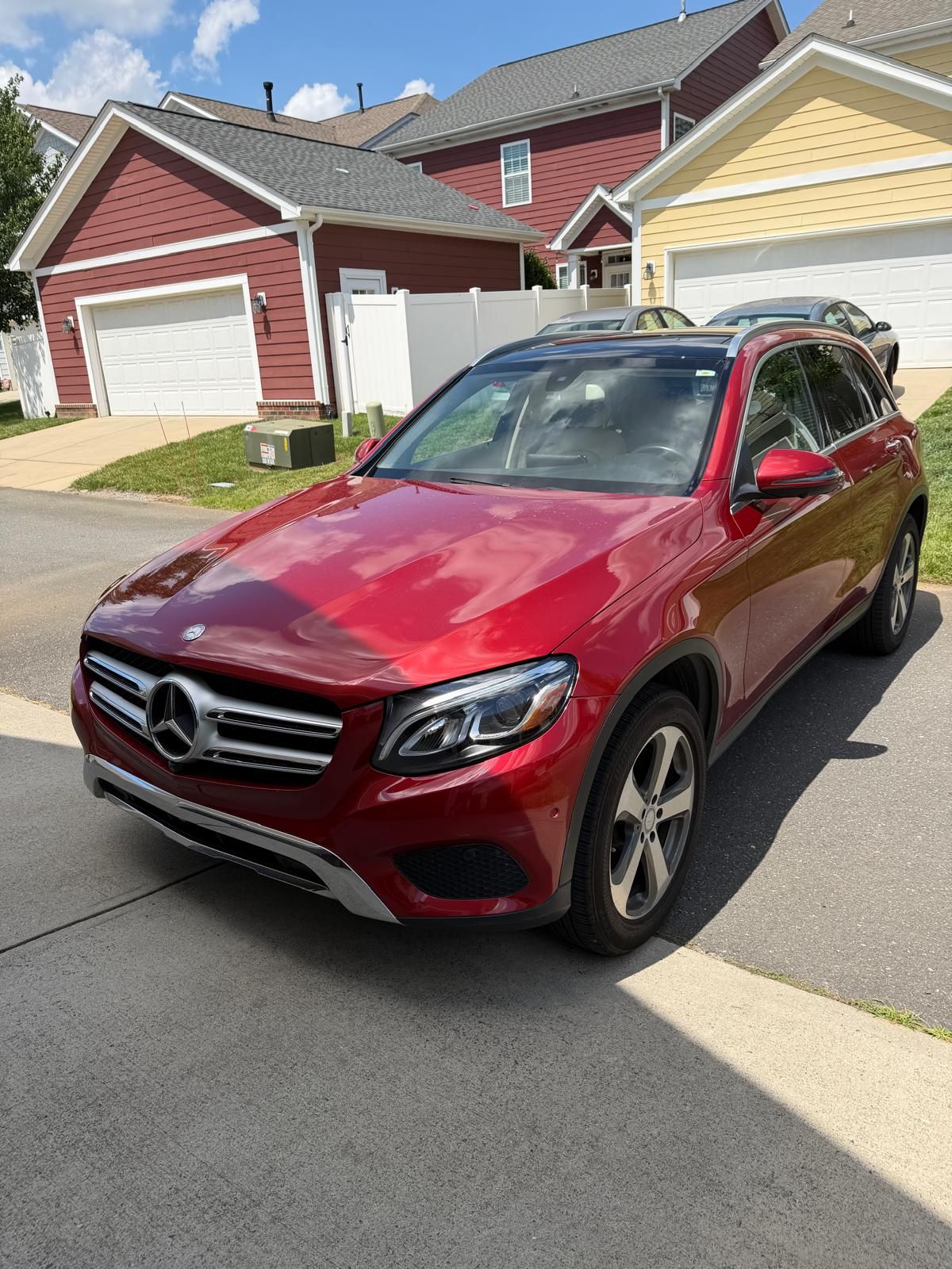 Used 2017 Mercedes-Benz GLC 300 image 1