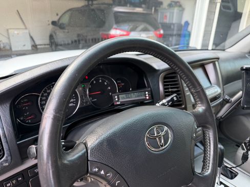 Used 2006 Toyota Land Cruiser image 27