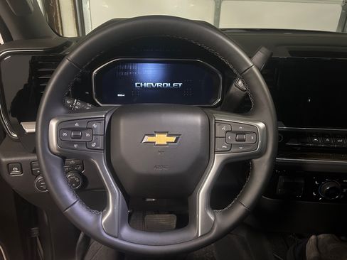 Used 2026 Chevrolet Silverado 1500 LT image 11