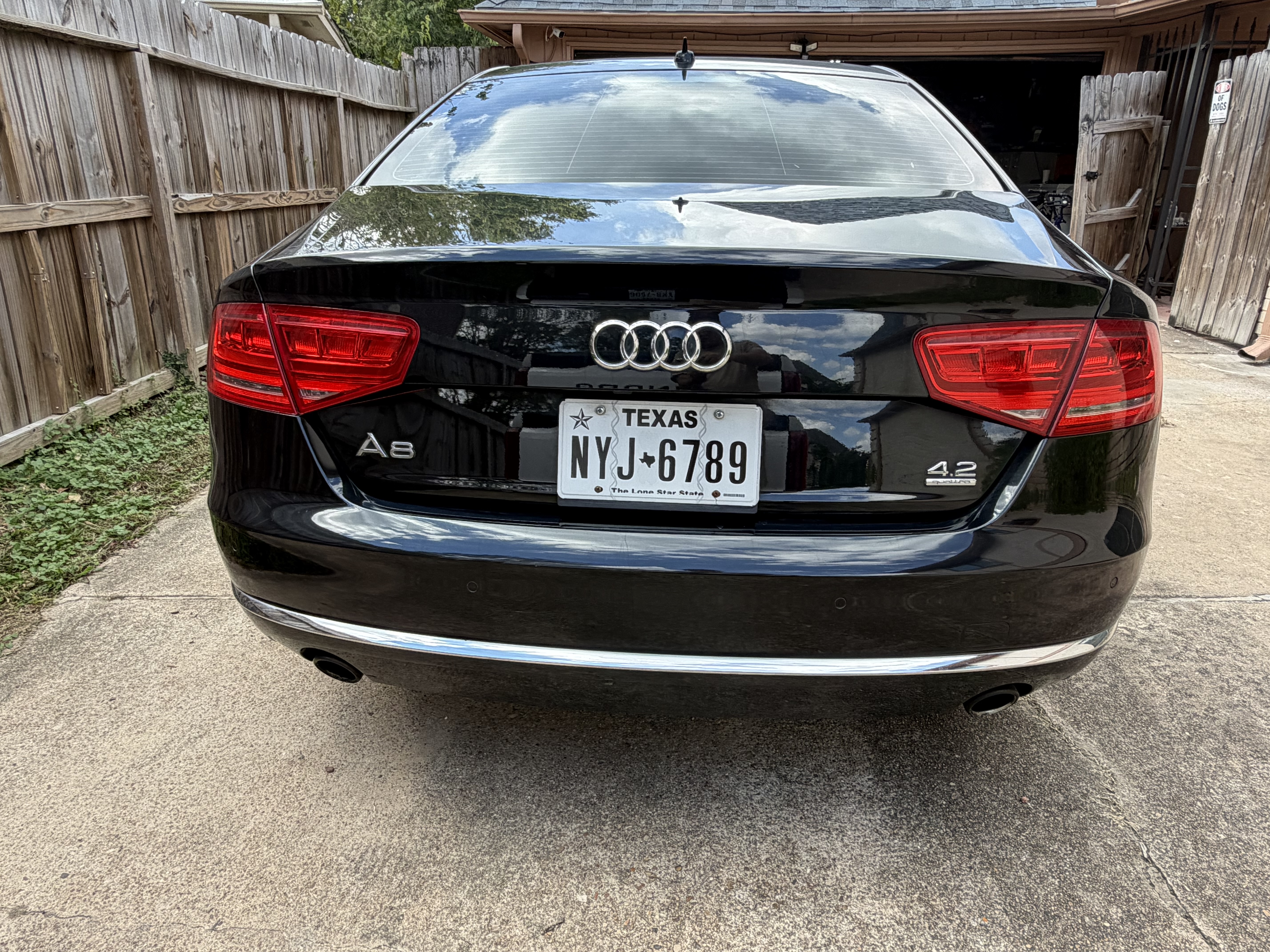 Used 2011 Audi A8 4.2 w/ Convenience Pkg AWD/4WD image 5