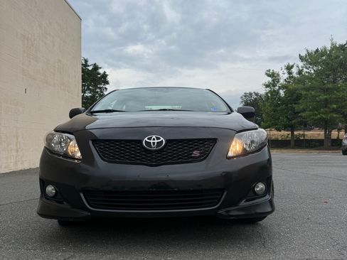 Used 2009 Toyota Corolla S FWD image 2