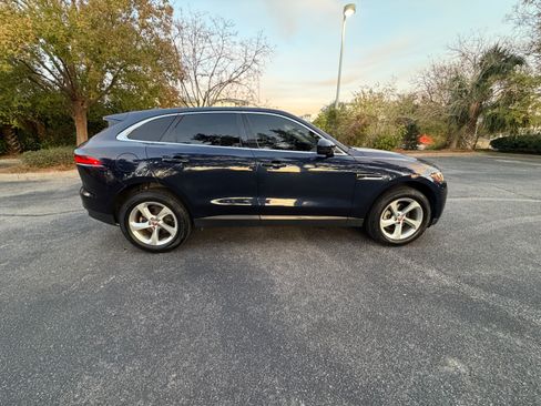 Used 2019 Jaguar F-PACE Premium image 8