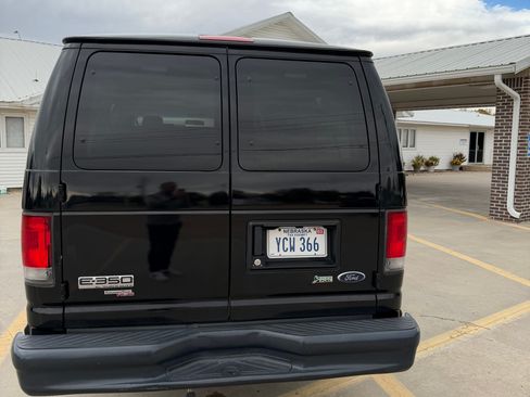 Used 2014 Ford E-350 and Econoline 350 XL w/ Interior Upgrade Package image 2