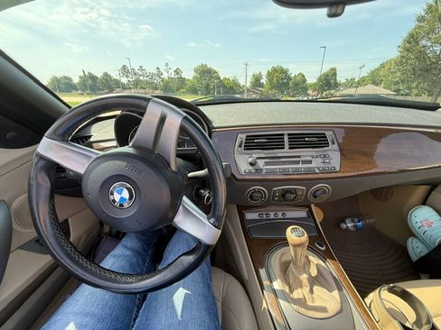 Used 2003 BMW Z4 2.5i RWD image 11