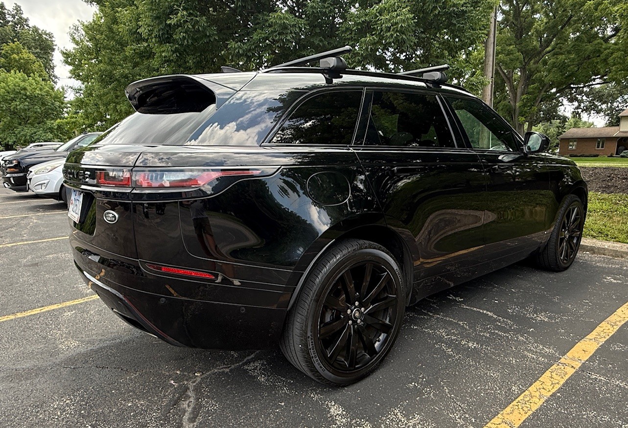 Used 2019 Land Rover Range Rover Velar R-Dynamic SE AWD/4WD image 9