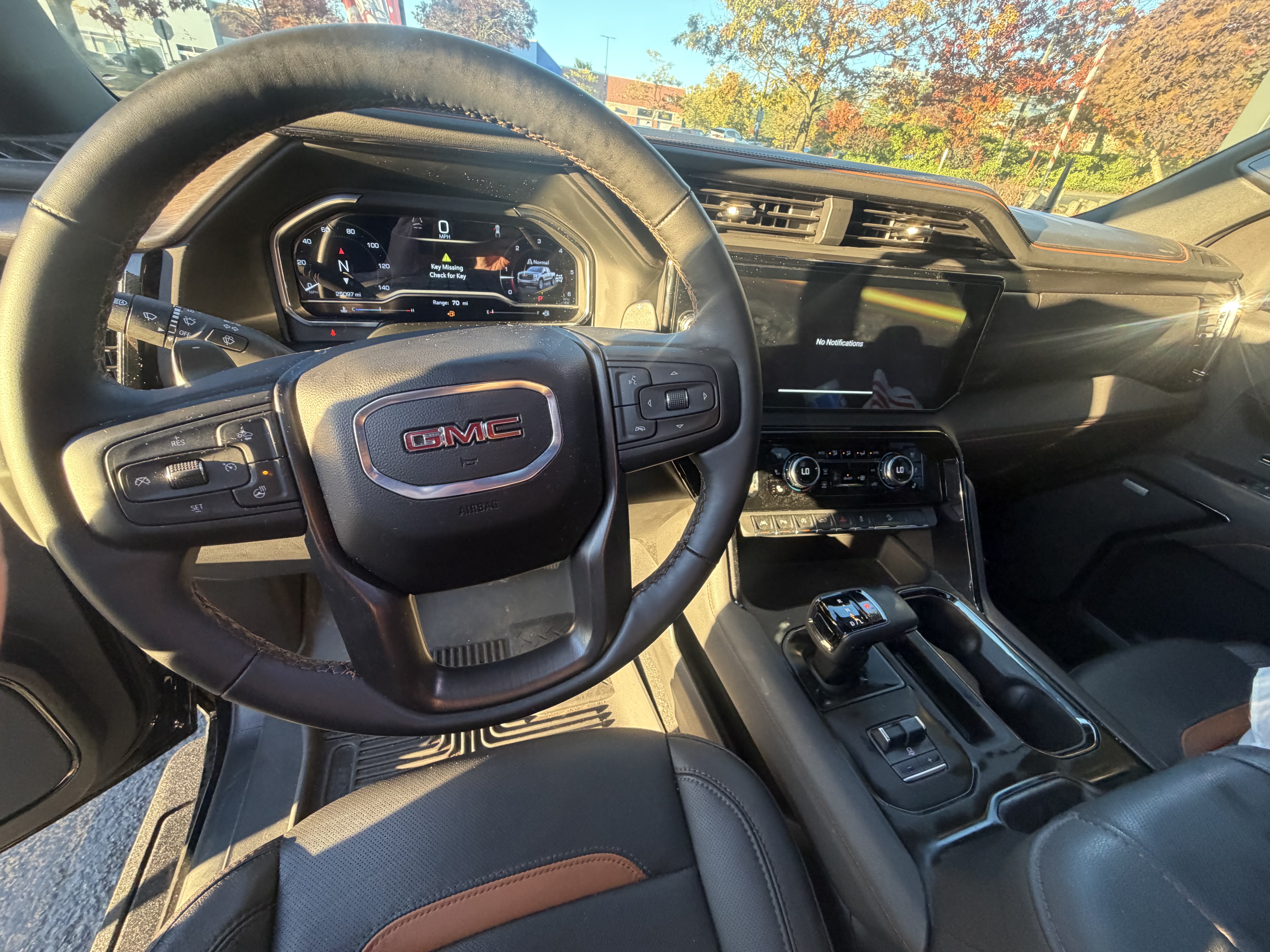 Used 2025 GMC Sierra 1500 AT4 w/ AT4 Premium Package AWD/4WD image 15