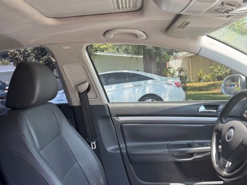 Used 2008 Volkswagen Jetta SE FWD image 11