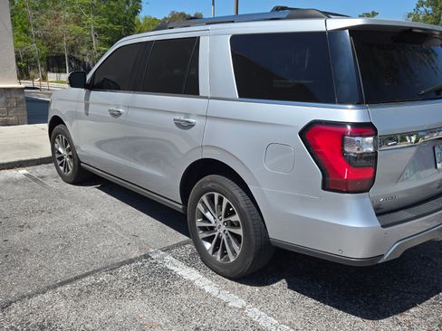 Used 2018 Ford Expedition Limited w/ Equipment Group 301A image 4