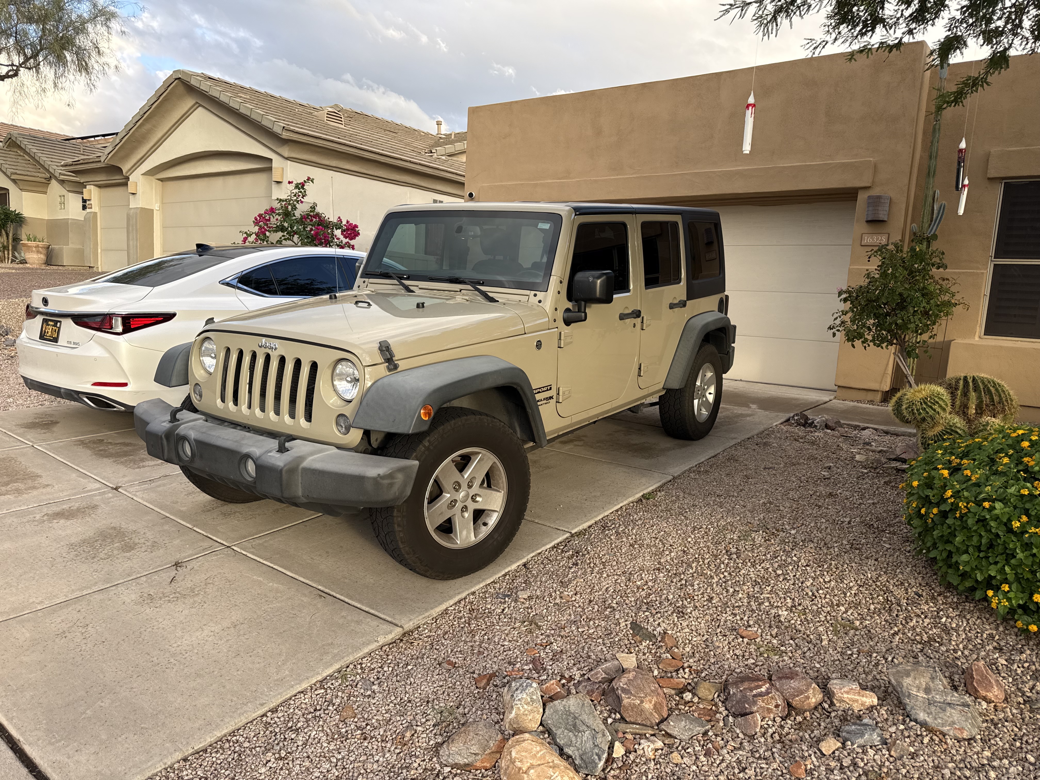 Used 2018 Jeep Wrangler Unlimited Sport S AWD/4WD image 1