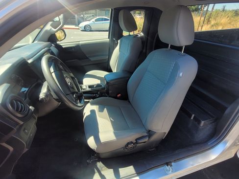 Used 2022 Toyota Tacoma SR image 11