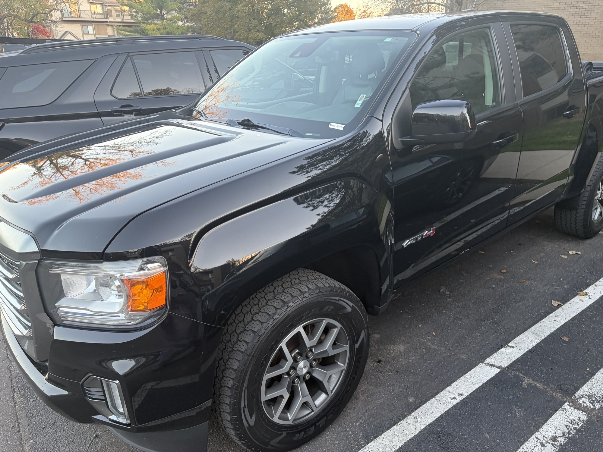 Used 2021 GMC Canyon AT4 w/ Driver Alert Package AWD/4WD image 9