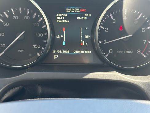 Used 2012 Land Rover Range Rover Evoque Prestige image 25