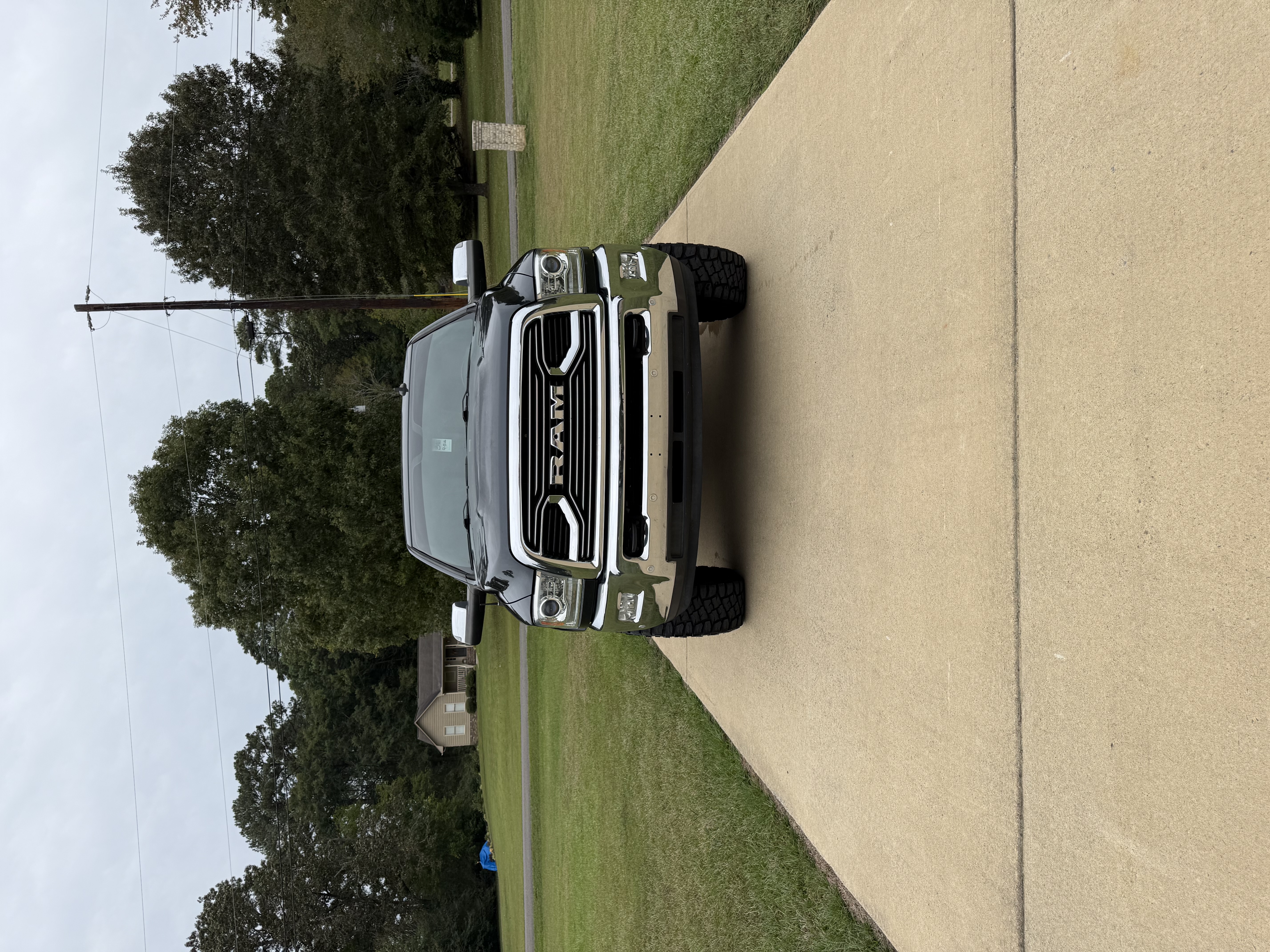Used 2018 RAM 2500 Limited AWD/4WD image 2