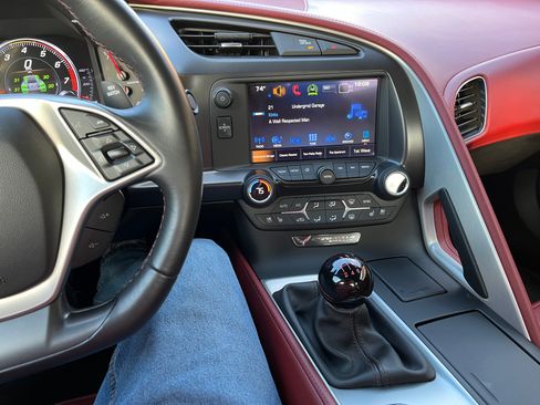 Used 2017 Chevrolet Corvette Stingray Coupe 2D w/ 3LT Preferred Equipment Group image 21