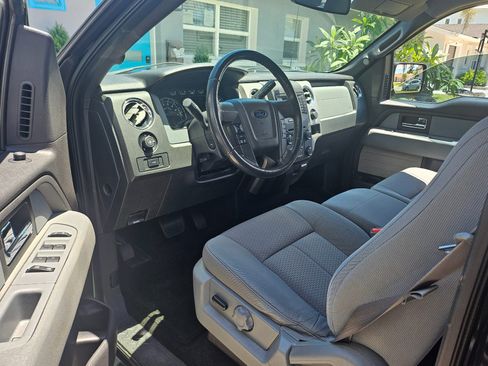 Used 2014 Ford F150 XLT w/ XLT Chrome Package RWD image 12