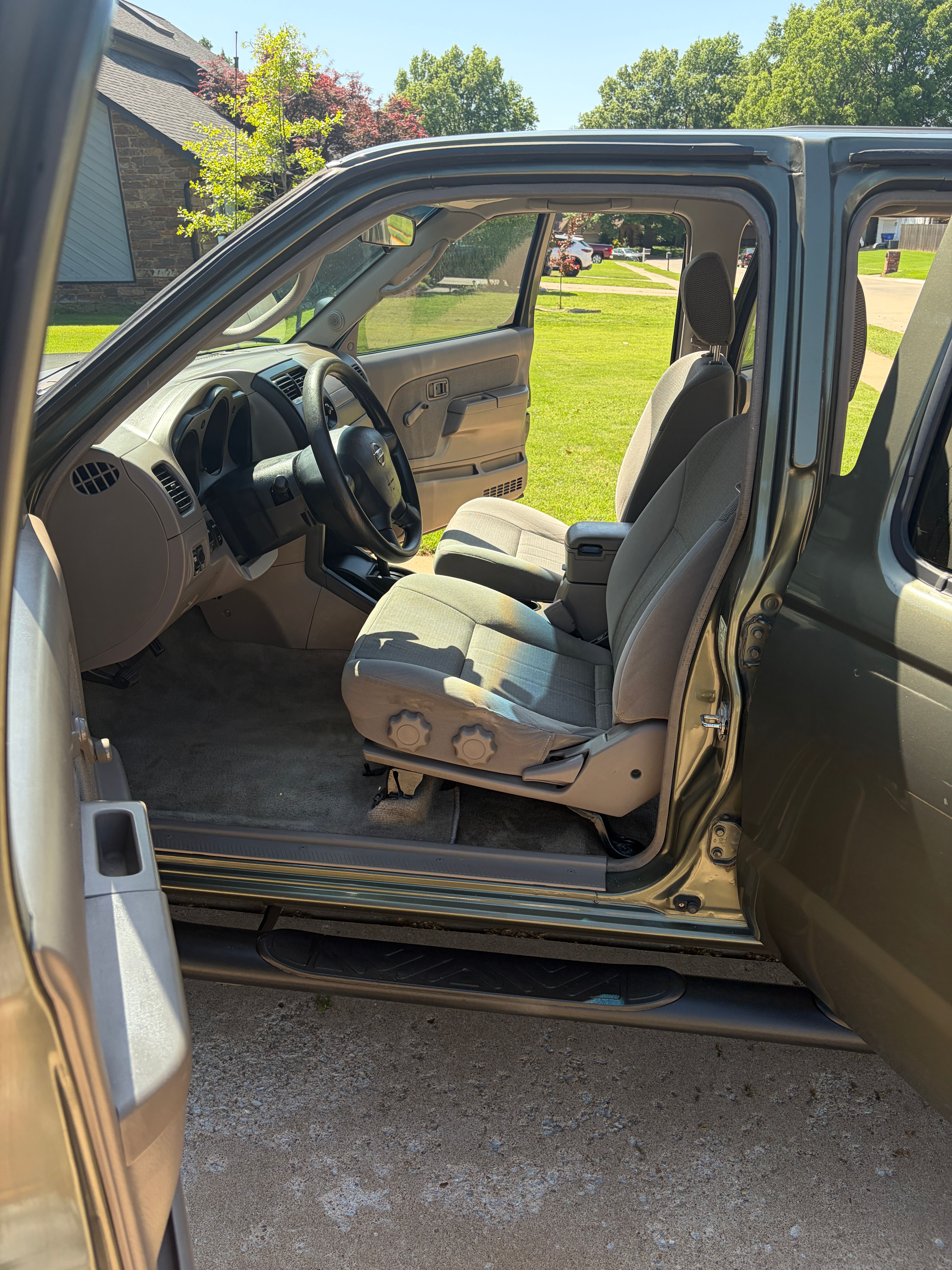 Used 2003 Nissan Frontier XE RWD image 6