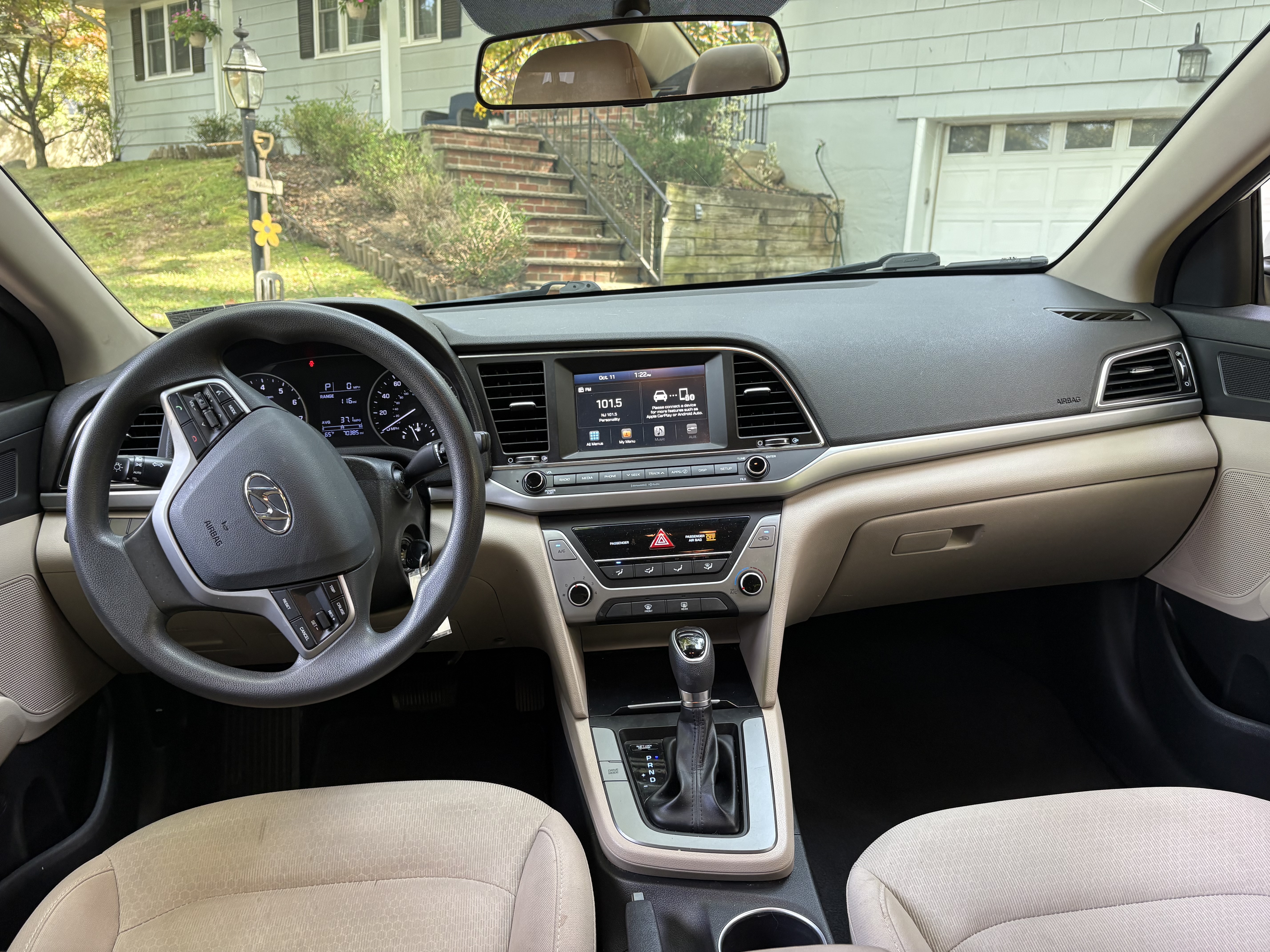Used 2017 Hyundai Elantra SE FWD image 5